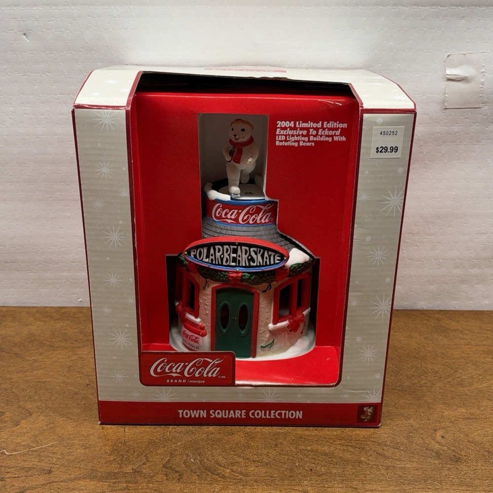 VTG Coca Cola 2004 Polar Bear Skate Rink Town Square Christmas Village-NIB-C157
